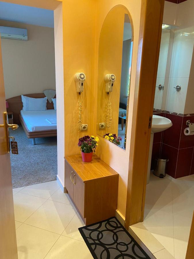 Hotel Tedi 아세노브그라드 외부 사진